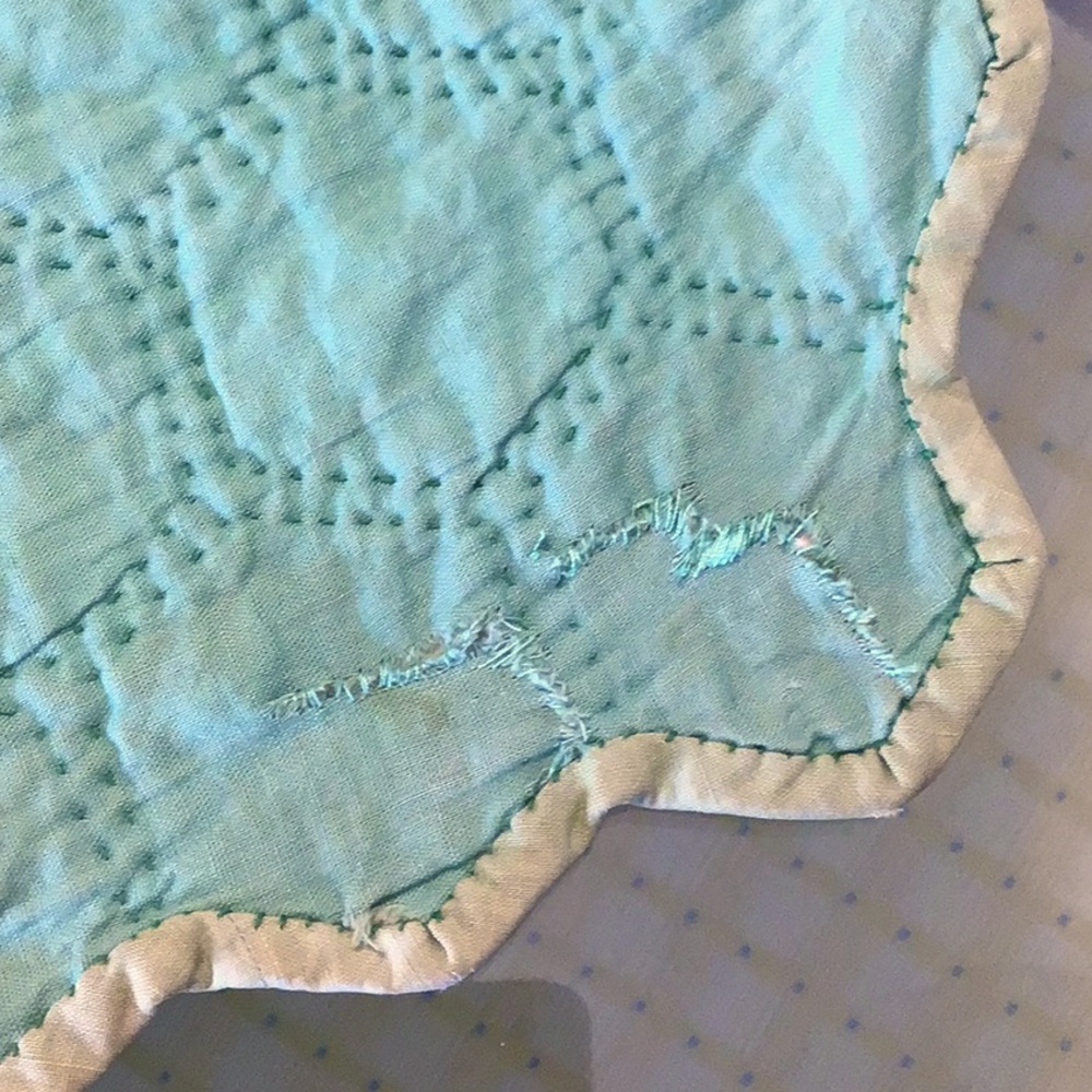 Antique Pennsylvania Appliquéd Quilt - Picture 14 of 14